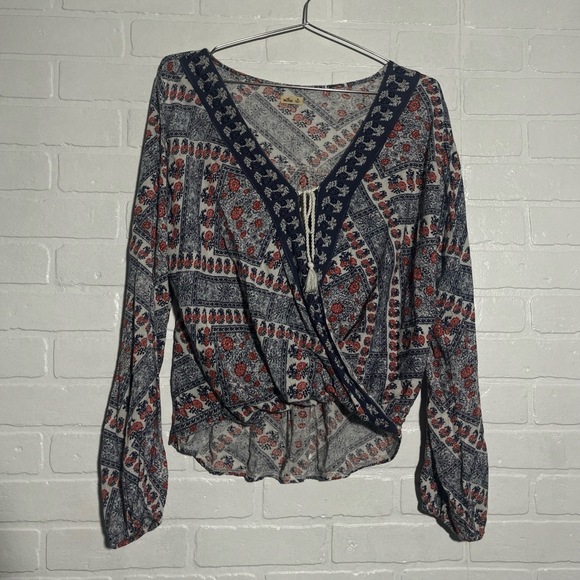 Hollister Tops - HOLLISTER Womens Boho Blouse Lantern Long Sleeve V-Neck Tassel Cotton Blend MED